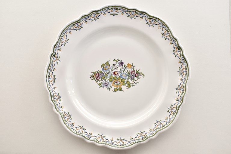 Plat Louis XV rond creux